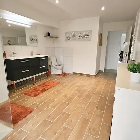Appartamento T4 Spacieux Et Cosy Boé
